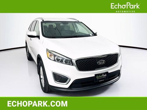 Snow White Pearl 2017 Kia Sorento LX