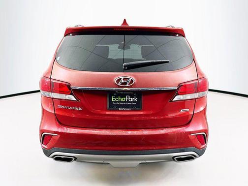 2017 Hyundai SANTA FE SE