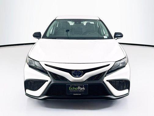 2024 Toyota Camry Hybrid SE