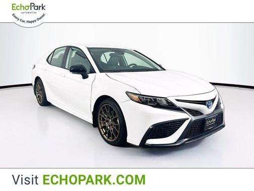 2024 Toyota Camry Hybrid SE