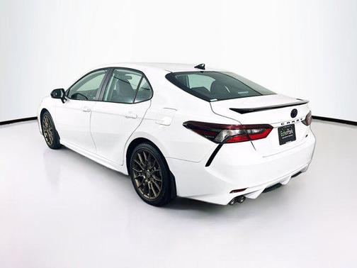 2024 Toyota Camry Hybrid SE