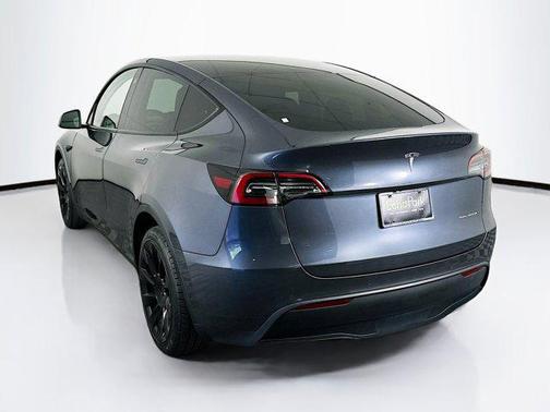 2022 Tesla Model Y Long Range Dual Motor All-Wheel Drive