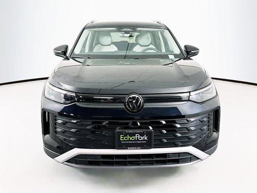 2025 Volkswagen Tiguan 2.0T SE 4MOTION