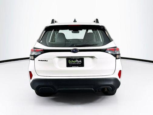 Crystal White Pearl 2025 Subaru Forester Base