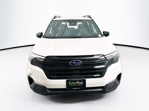 Crystal White Pearl 2025 Subaru Forester Base