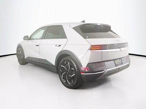 2024 Hyundai IONIQ 5 SE