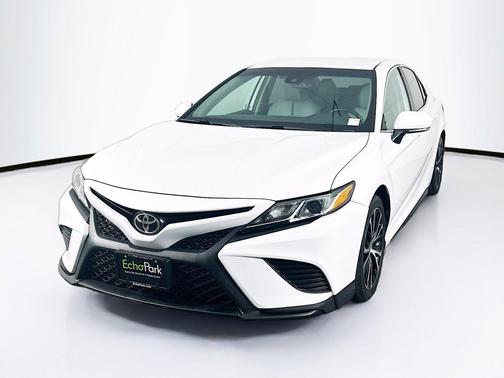 Super White 2020 Toyota Camry SE
