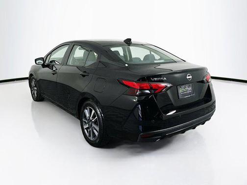 2023 Nissan Versa 1.6 SV