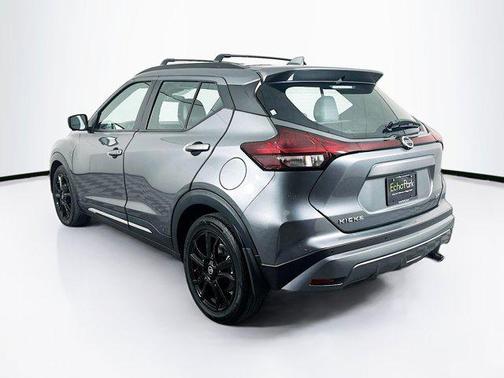 2021 Nissan Kicks SR