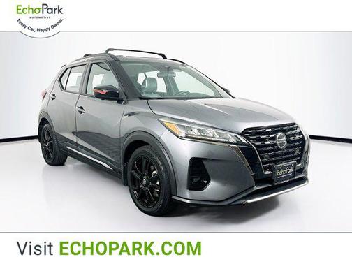 2021 Nissan Kicks SR