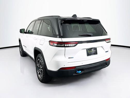 Bright White Clearcoat 2022 Jeep Grand Cherokee 4xe Trailhawk