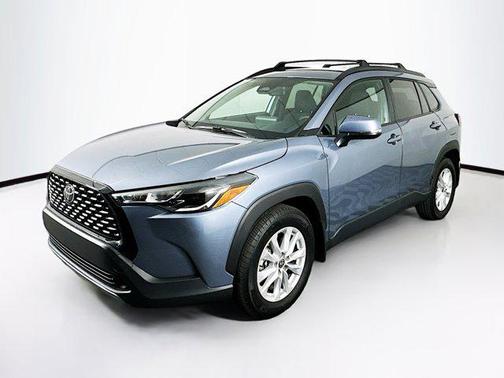 2024 Toyota Corolla Cross LE