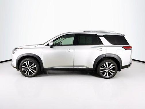 2024 Nissan Pathfinder Platinum FWD