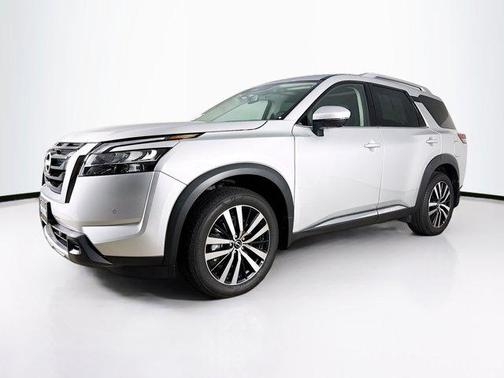 2024 Nissan Pathfinder Platinum FWD