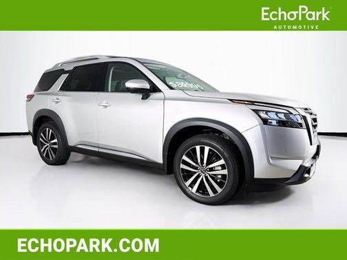 2024 Nissan Pathfinder Platinum FWD