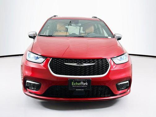 2025 Chrysler Pacifica L