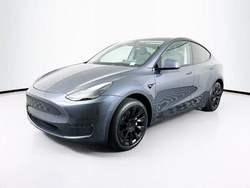 Gray 2023 Tesla Model Y RWD