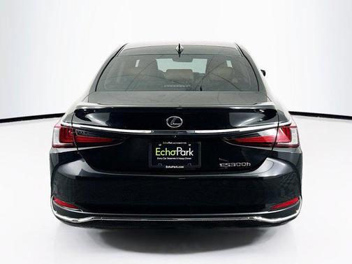 2024 Lexus ES 300h Base