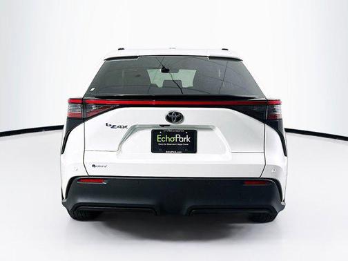 Wind Chill Pearl 2024 Toyota bZ4X XLE