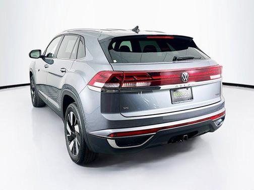 2025 Volkswagen Atlas Cross Sport 2.0T SE w/Technology 4MOTION