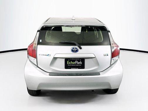 2016 Toyota Prius c One