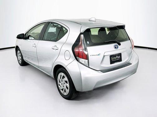 2016 Toyota Prius c One