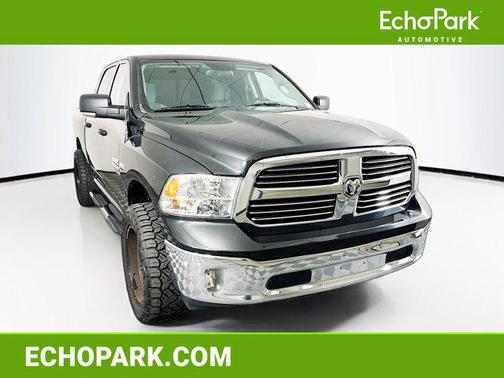 Brilliant Black Crystal Pearlcoat 2019 RAM 1500 Big Horn