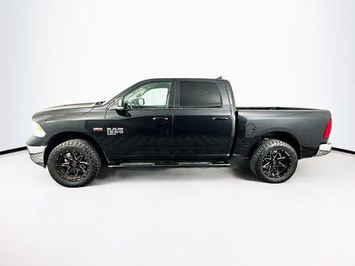 Brilliant Black Crystal Pearlcoat 2019 RAM 1500 Big Horn