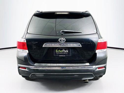 2013 Toyota Highlander SE