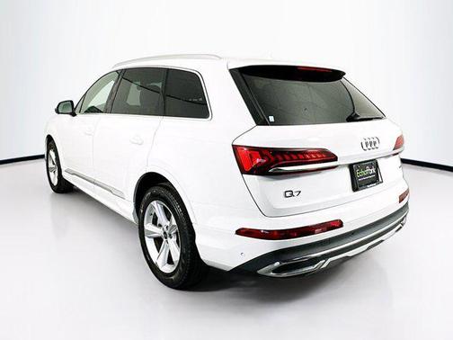 2022 Audi Q7 55 Premium