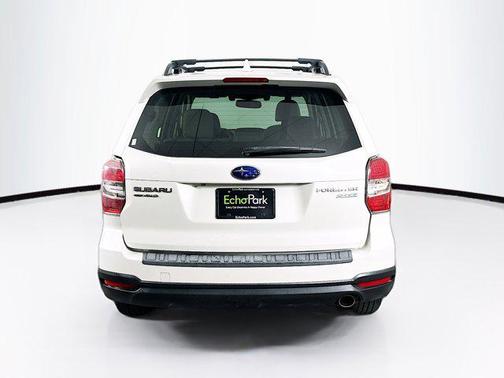 Crystal White Pearl 2016 Subaru Forester 2.5i Touring