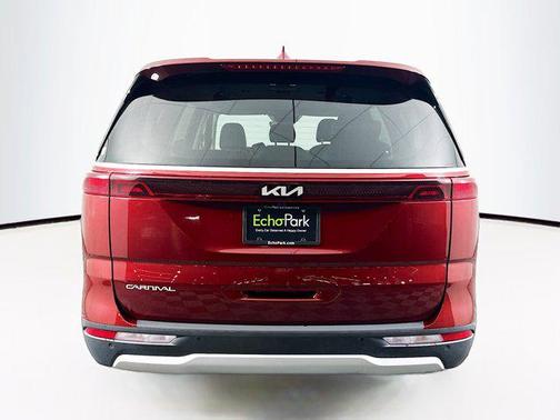 2024 Kia Carnival LX