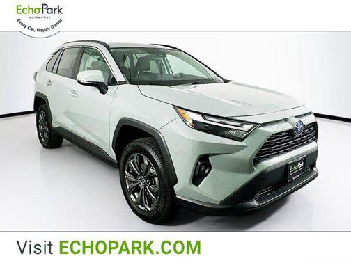 2022 Toyota RAV4 Hybrid XLE Premium