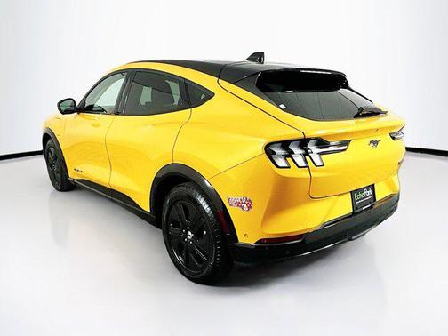 2022 Ford Mustang Mach-E California Route 1