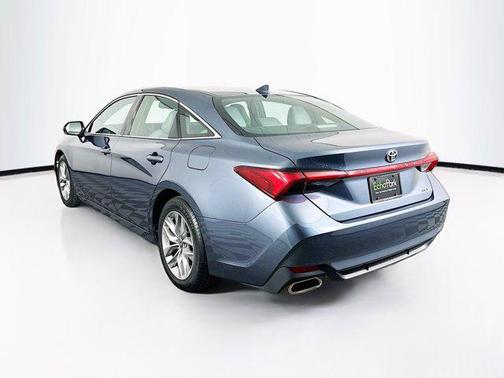 2022 Toyota Avalon XLE
