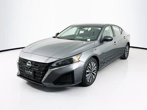 Gun Metallic 2025 Nissan Altima SV FWD