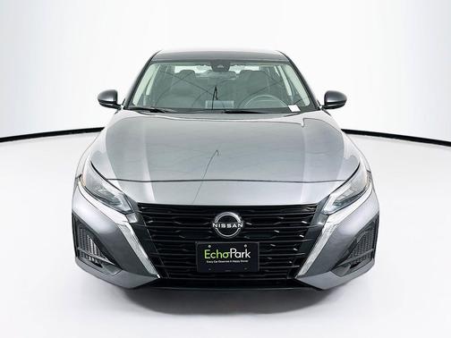 Gun Metallic 2025 Nissan Altima SV FWD