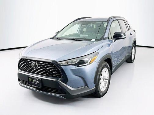 2025 Toyota Corolla Cross LE