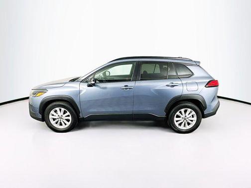 2025 Toyota Corolla Cross LE