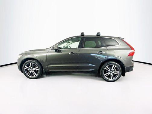2021 Volvo XC60 T5 Momentum