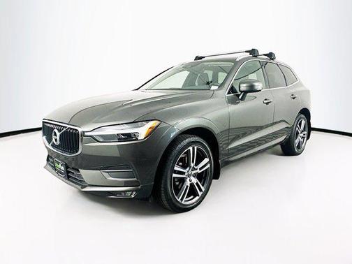 2021 Volvo XC60 T5 Momentum