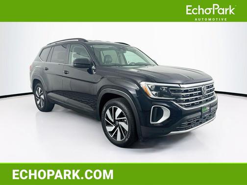 Deep Black Pearl 2024 Volkswagen Atlas 2.0T SE w/Technology