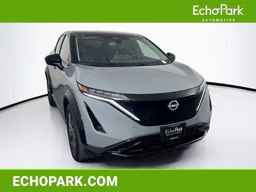Boulder Gray Pearl/Black Diamond Pearl 2024 Nissan ARIYA ENGAGE