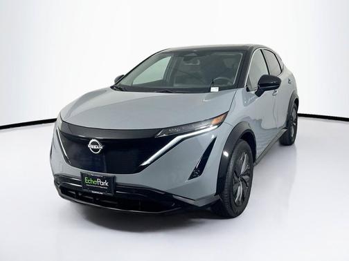 Boulder Gray Pearl/Black Diamond Pearl 2024 Nissan ARIYA ENGAGE