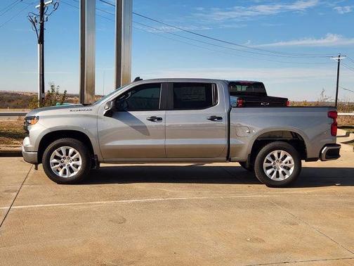 Sterling Gray Metallic 2026 Chevrolet Silverado 1500 Custom