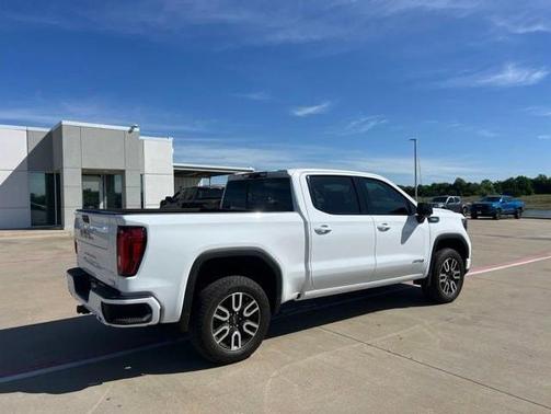 Summit White 2025 GMC Sierra 1500 AT4