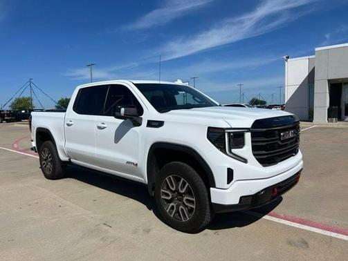 Summit White 2025 GMC Sierra 1500 AT4
