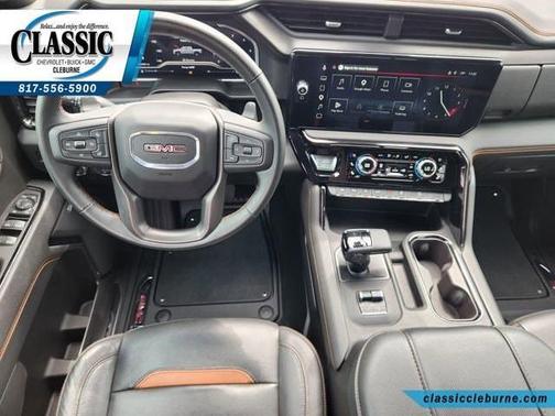 Summit White 2025 GMC Sierra 1500 AT4