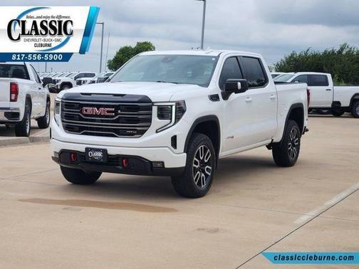 Summit White 2025 GMC Sierra 1500 AT4