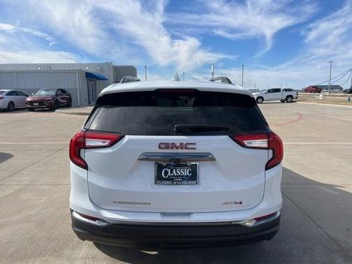 2022 GMC Terrain AT4